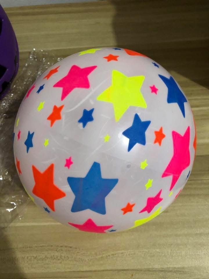 Inflatable beach ball (Category: Kids Toys) located in San Juan City. Submitted by ttanmien (Listing ID 1466067458, Image 3). Description: •Need lagyan ulit ng hangin •Selling it As Is •1 ball lang po Ito ^^.