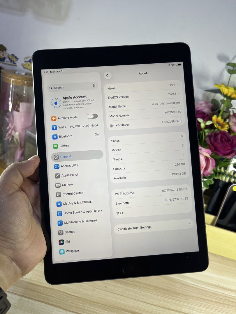 Ipad 9th Gen 256gb wifi used (Category: iPad) located in Quezon City. Submitted by lhensdcruz0626 (Listing ID 1465980446, Image 3). Description: Wow merun na po tayong Stocks Sa mga nagaabang po ng IPAD merun na po Ipad 9th Generation 256gb Wifi used only No issue no issue With dent only matatakpan ng case 2nd hand with 1 week warranty Inclusion: FREE CHARGER SUPER BIG SALE!!! ₱13,899.