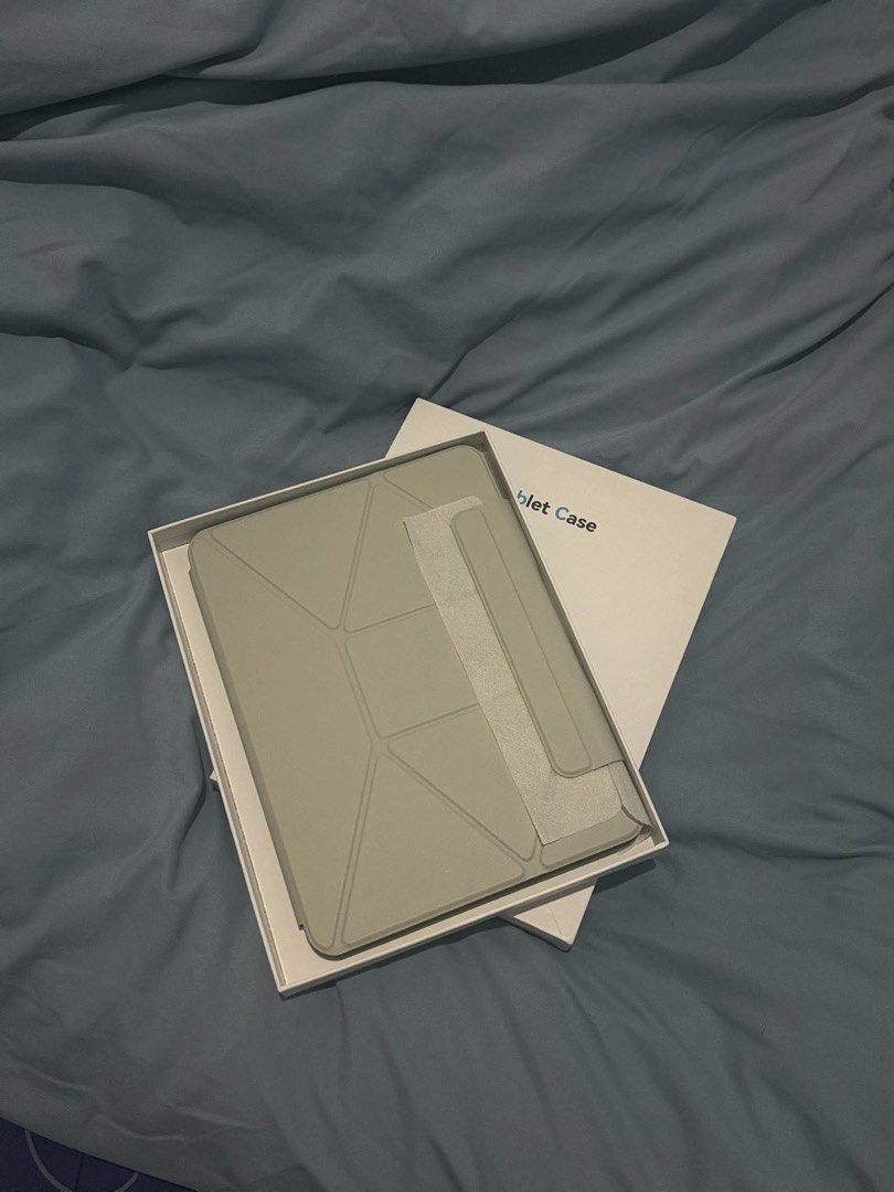 iPad Air 11-inch Case for Sale (Category: Cases & Covers) located in Balanga. Submitted by akrcsv (Listing ID 1466083914, Image 1). Description: RFS: Ordered the wrong size 😭🙏🏼 Compatible with: • iPad Air 11-inch M2 • iPad Air 11-inch M3 • iPad Air 11-inch M4 Feel free to DM me if interested! 🤩🫶🏼 can do lower price for sure buyer .