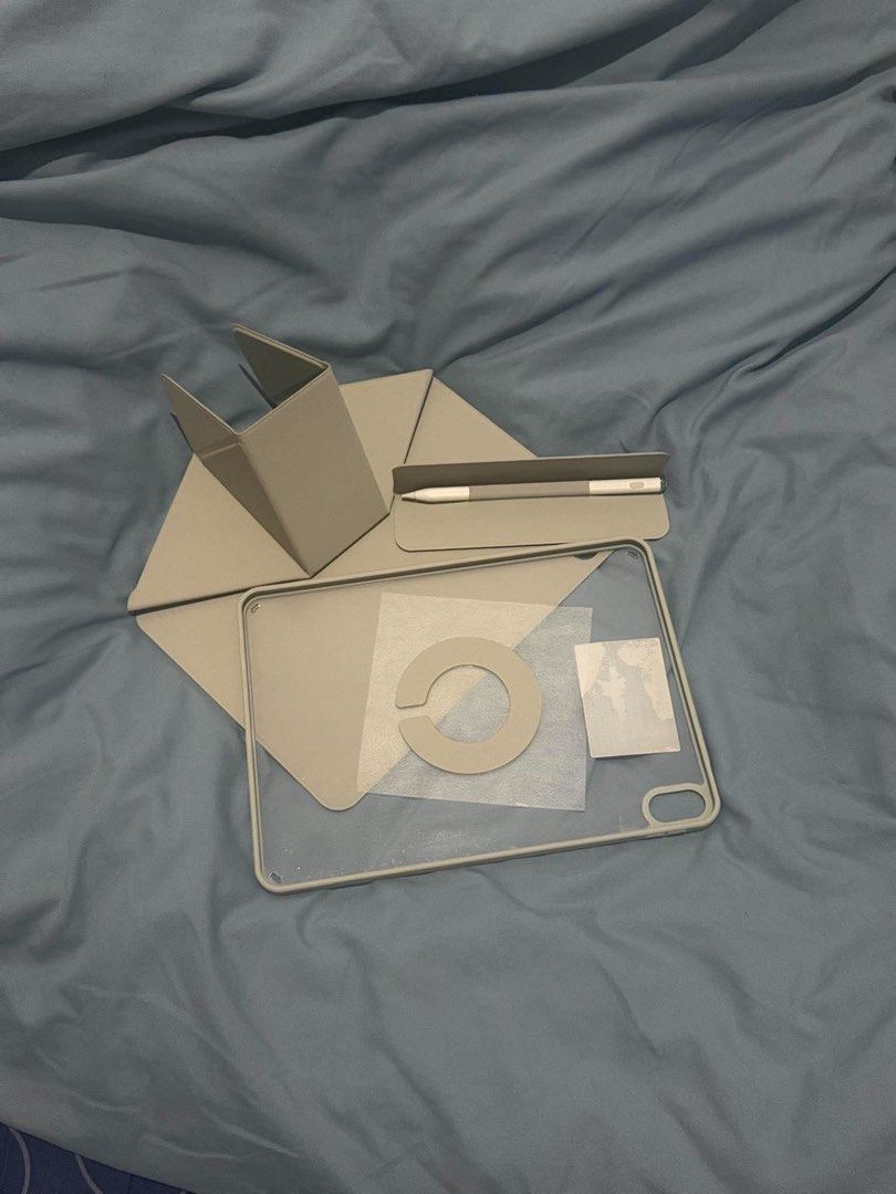 iPad Air 11-inch Case for Sale (Category: Cases & Covers) located in Balanga. Submitted by akrcsv (Listing ID 1466083914, Image 2). Description: RFS: Ordered the wrong size 😭🙏🏼 Compatible with: • iPad Air 11-inch M2 • iPad Air 11-inch M3 • iPad Air 11-inch M4 Feel free to DM me if interested! 🤩🫶🏼 can do lower price for sure buyer .