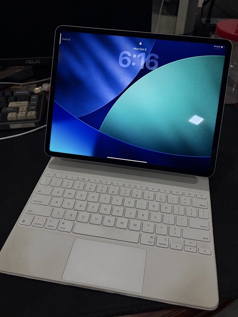 Ipad air M3 128gb 95BH with Magic Keyboard (Category: iPad) located in Quezon City. Submitted by kimliee_ (Listing ID 1466141890, Image 2). Description: Rush rush slight nego 128gb 95BH Still finding the box No issue in any its just the magic keyb is dirty due to use .
