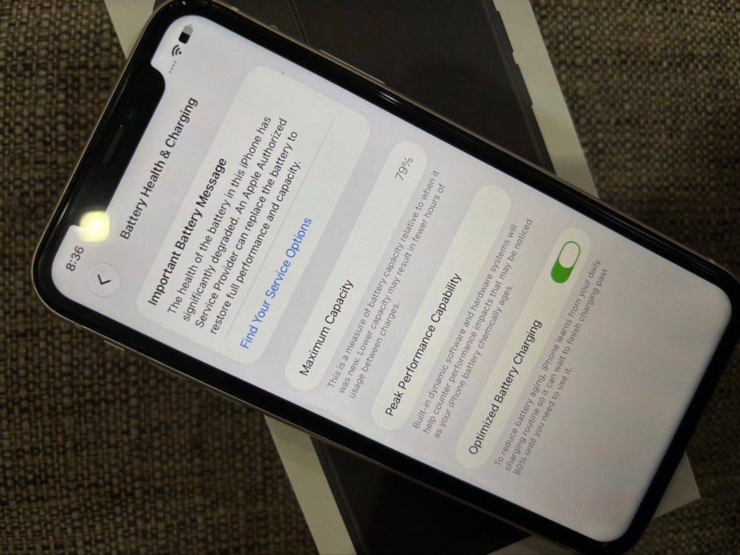 iPhone 11 256 GB (Category: iPhone 11 Series) located in Kawit. Submitted by ck.ph (Listing ID 1465982106, Image 3). Description: iPhone 11 256 GB Unit, Box, Unused Earbuds, Unused Charger Battery Health: 79% Updated to iOS 27 No iCloud issue Price: P10,000 Location: Noveleta, Cavite Meet up preferred .