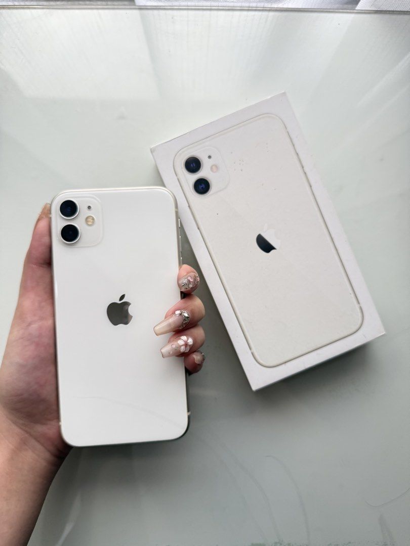 IPHONE 11 | 128 GB (Category: iPhone 11 Series) located in General Trias. Submitted by fellasunshine (Listing ID 1466028837, Image 3). Description: selling my iphone 11, details ⬇️ - got this year 2020, for 40k - 128 gb storage - battery health 71% - well taken care, ginamit ko siya for content creation - with actual box & paper bag - face id lang yung sira, the rest is okay! - never pinagalaw or repair - wala ng charger pero u can buy naman onli