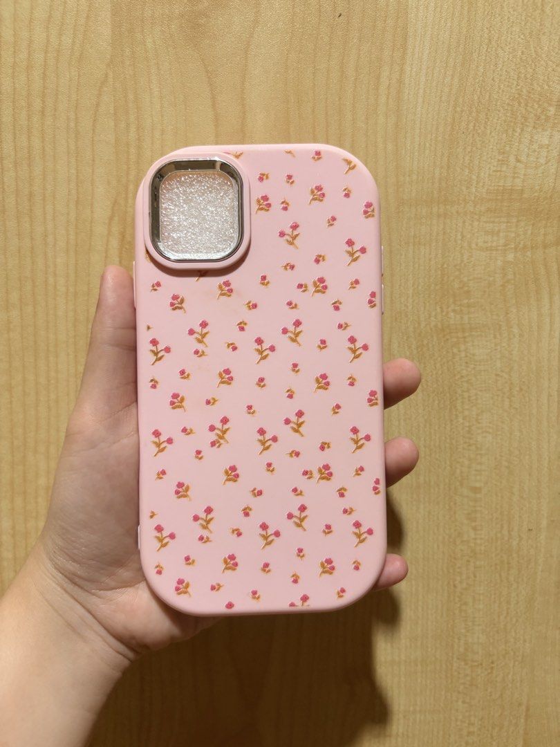 IPHONE 11 CASES (Category: Cases & Sleeves) located in Manila. Submitted by gabriellea00749 (Listing ID 1465959682, Image 1). Description: GET 2 IPHONE 11 CASES FOR 350 PESOS Brand new. Never used talaga i promise.