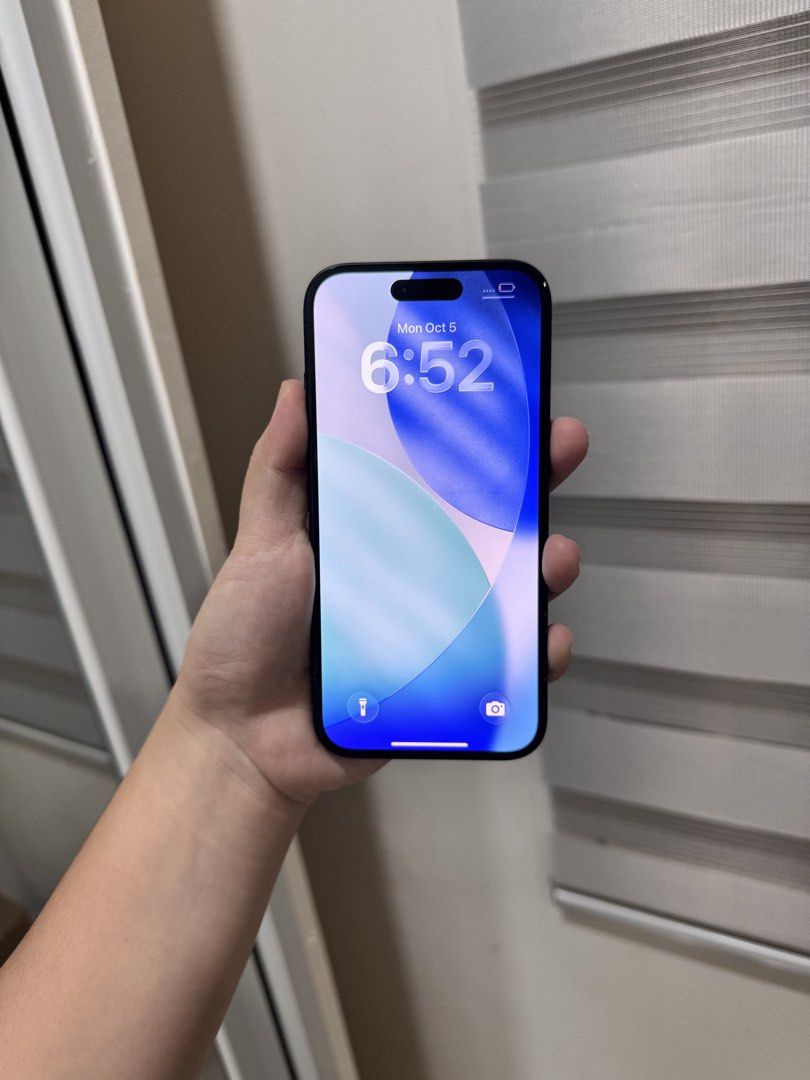 Iphone 15 128gb NO BOX (Category: iPhone 15 Series) located in Villasis. Submitted by thriftbyashi (Listing ID 1466102959, Image 3). Description: NO TO SWAPPING No sim restrictions True tone and face ID working No icloud issue Bought in Taiwan No box, unit and charger brick only 128gb 100% battery health RFS: hindi nagagamit masyado Location: Villasis, Pangasinan (can do meet ups near Villasis) NO TO LOWBALLERS .