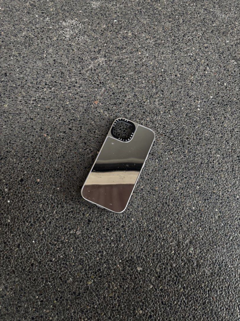 iPhone 15 Mirror Case (Category: Cases & Sleeves) located in Quezon City. Submitted by jeff.declutters (Listing ID 1465991400, Image 2). Description: iPhone 15 Case only ➜ Lightly used; minimal flaws ➜ Magsafe compatible ➜ Full covered sides.
