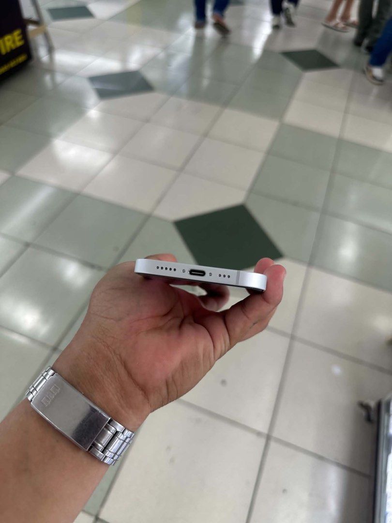 Iphone 16e 128GB 93BH no issues Openline NTC approved (Category: iPhone 16 Series) located in San Juan City. Submitted by najihahtelecomshop2018 (Listing ID 1466105100, Image 2). Description: Legit Store | Original unit FOR SALE | TRADE / SWAP ▫️INSTALLMENT thru: 🔸Credit Card (straight / installment) 🔸Ggives / Gcredit + 6% interest 🔸Spay Later + 6% interest (RFS: Buy and Sell any kinds of Gadgets) Description: iPhone 16e 128GB ( other GB are a