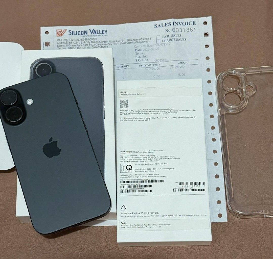 iPhone 17 256gb black openline from silicon valley (Category: Other Gadgets) located in Quezon City. Submitted by karla30 (Listing ID 1466042862, Image 2). Description: - iPhone 17 256gb - from Silicon Valley with receipt - Openline / NTC - Color: Black - Smoothness: 100% - Battery Health: 100% - Limited Warranty Expires: June 21, 2027 - Includes Box same imei and receipt clear case (no cord ❌️) - no issue or what‼️ - like new ₱44,000 Last price 