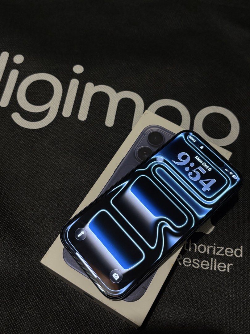 Iphone 17 Pro (Category: iPhone 17 Series) located in General Mariano Alvarez. Submitted by bslmvrgs (Listing ID 1466106529, Image 2). Description: iPhone 17 Pro – Deep Blue | 256GB Selling my iPhone 17 Pro in Deep Blue color with 256GB storage. The unit is only 3 days old, practically brand new and in excellent condition. Condition: * Like-new / very fresh unit * 100% smooth performance, no issues * No dents, scratches, or defects * Barely used 