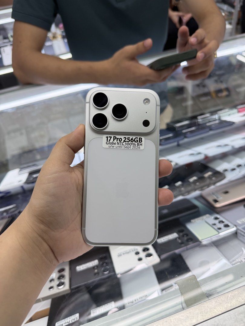 Iphone 17 Pro 256gb 100% BH 6cc Globelocked (Category: iPhone 17 Series) located in San Juan City. Submitted by javedsgadgetshop (Listing ID 1465969384, Image 1). Description: INSTALLMENT OPTIONS : SPAY LATER / GGIVES / CREDIT CARD / SKYRO / HOMECREDIT (BRANDNEW) WE BUY AND SELL SO PWEDE MAGBINTA OR SWAP ! Quick Specs : 💵 Iphone 17pro •256gb •NTC Variant •100% batt health (6cc) •Globelocked •99% Smoothness •No hidden issue | No Repaired •100% Au