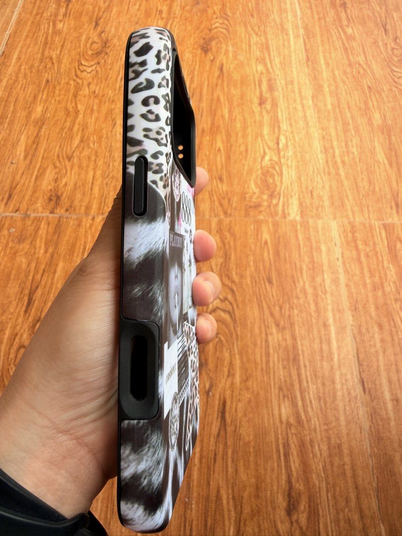 iPhone 17 Pro Max Case Black (Category: Cases & Sleeves) located in Taguig. Submitted by finds.market88 (Listing ID 1466044431, Image 3). Description: Matte Finish Bnew 📸 Actual item posted.