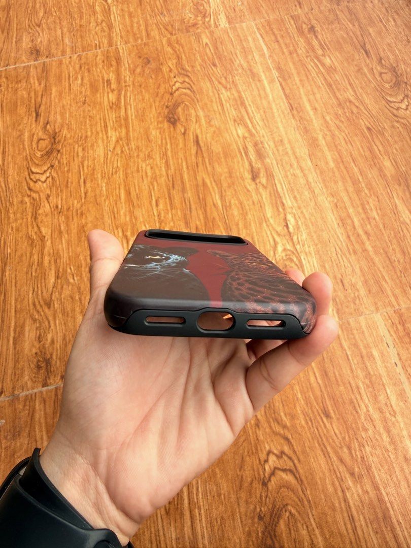 iPhone 17 Pro Max Case Vintage Red Leopard (Category: Cases & Sleeves) located in Taguig. Submitted by finds.market88 (Listing ID 1466043596, Image 3). Description: Matte finish Used once. Makikita sa picture san me tama. 📸 Actual item posted.