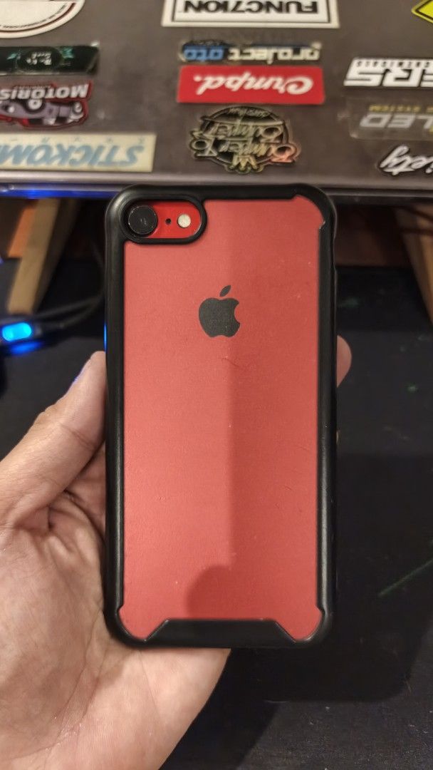 Iphone 7 (Category: iPhone SE Series) located in Manila. Submitted by forsythe26 (Listing ID 1466082827, Image 3). Description: •naka red sticker lang pero black ang original color •may mga dents •replaced screen •fingerprint not working but home button is functional •battery needs replacement •pwede any sim •pwede i-reset Performance is still good and great for capturing photos. You can use this as a backup phone. Price is slightly negotiable.