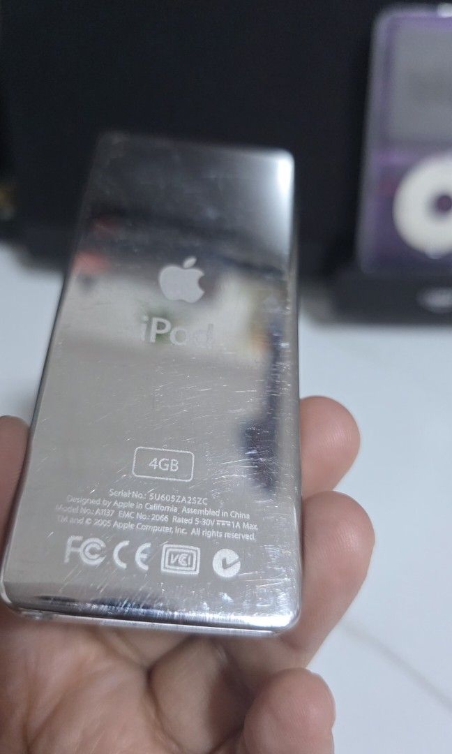 iPod nano 1st gen (Category: Portable Music Players) located in Quezon City. Submitted by true_hiddenfinds_2026 (Listing ID 1466029953, Image 2). Description: iPod nano 1st gen. 4gb white version Good condition. Makinis pa. Good pa ung battery. May mga songs na din. readable sa itunes. ready na sya para sa bagong owner. Inclusions: iPod nano 1st gen with 30 pin cord only no adaptor. Mode of Payment: Gcash, BDO shipping only: Lalamove or LBC sagot