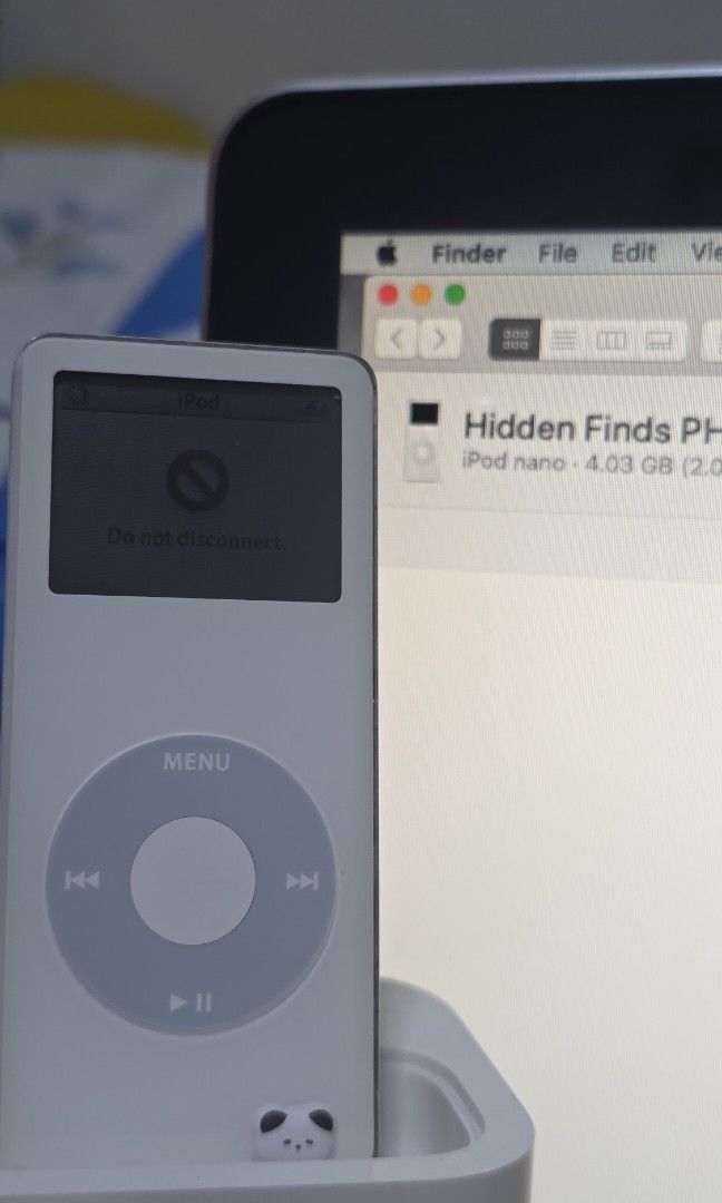 iPod nano 1st gen (Category: Portable Music Players) located in Quezon City. Submitted by true_hiddenfinds_2026 (Listing ID 1466029953, Image 3). Description: iPod nano 1st gen. 4gb white version Good condition. Makinis pa. Good pa ung battery. May mga songs na din. readable sa itunes. ready na sya para sa bagong owner. Inclusions: iPod nano 1st gen with 30 pin cord only no adaptor. Mode of Payment: Gcash, BDO shipping only: Lalamove or LBC sagot