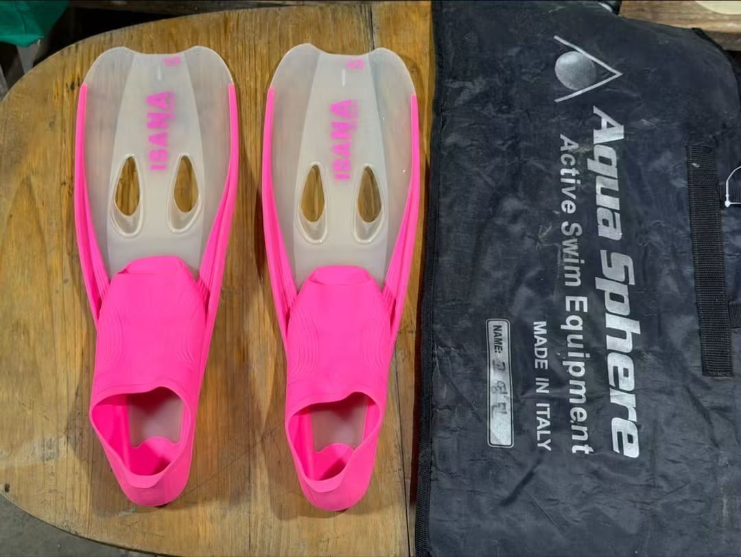 isana swim fins (Category: Bikinis & Swimsuits) located in Sablan. Submitted by gongonshelley12 (Listing ID 1466142443, Image 2). Description: 520 ONLY ISANA SWIMFINS SIZE 31-33 GOODS NA GOODS PO ETO.