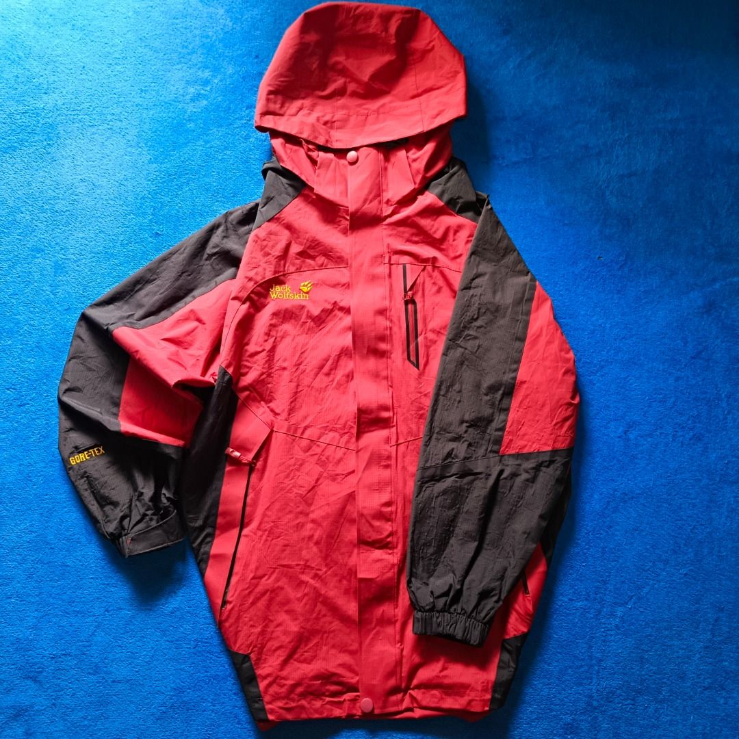 Jack Wolfskin Outdoor Jacket (Category: Coats, Jackets and Outerwear) located in Antipolo. Submitted by juliane_thrift-declutters (Listing ID 1466124827, Image 2). Description: Jack Wolfskin Outdoor Jacket Dimes: 31×21.5 Size: 4XL on tag Best fit to Large to 3XL • Detachable/Zipperized Hood • Working Zip • No Issue • Embroidered Logo • Complete Washtags • Overall Condition: 9.8/10 * Color may vary due to lighting.