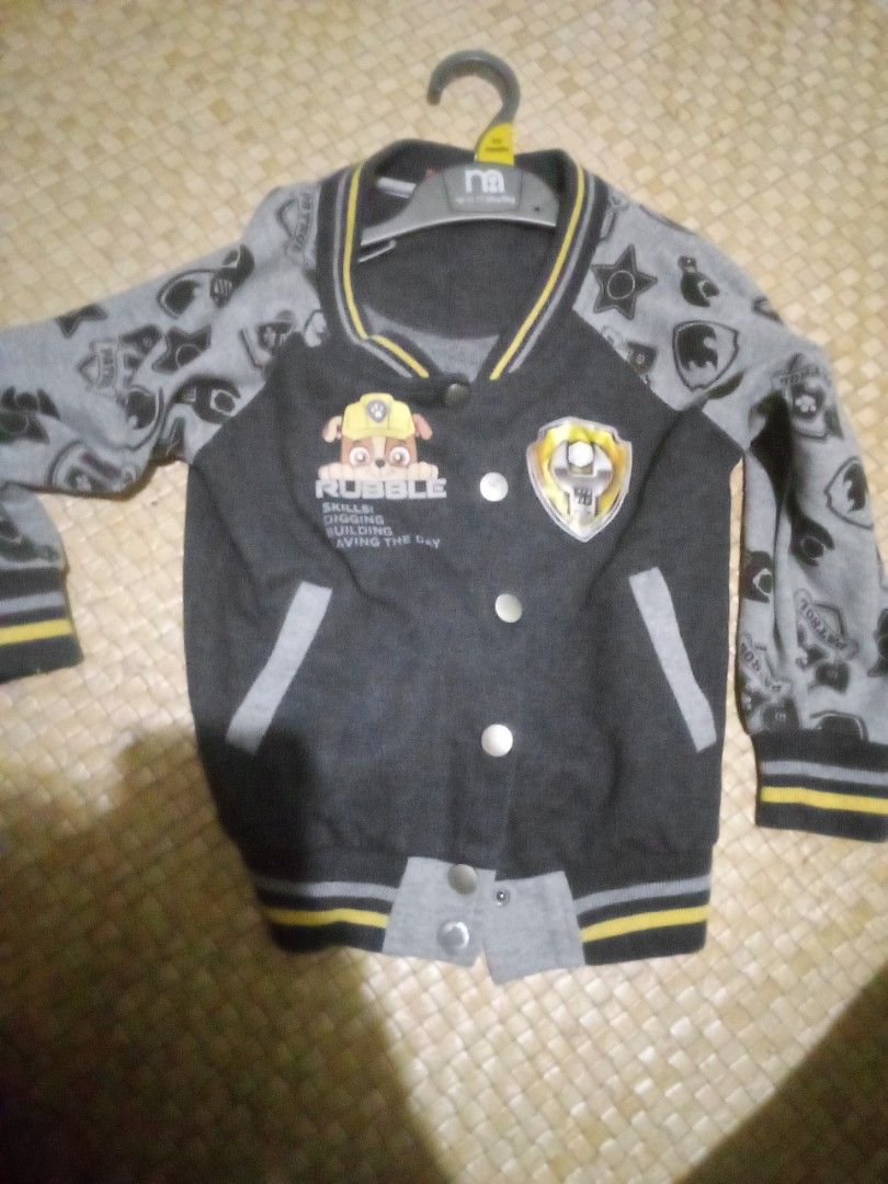 Jacket Paw Patrol 4-5Y Boy (Category: Babies & Kids Fashion) located in Paranaque City. Submitted by booksbycccc (Listing ID 1465998245, Image 1). Description: preloved / one missing button mop gcash mod lalamove / jnt direct ❌sco ❌meet ups Manage your expectations .