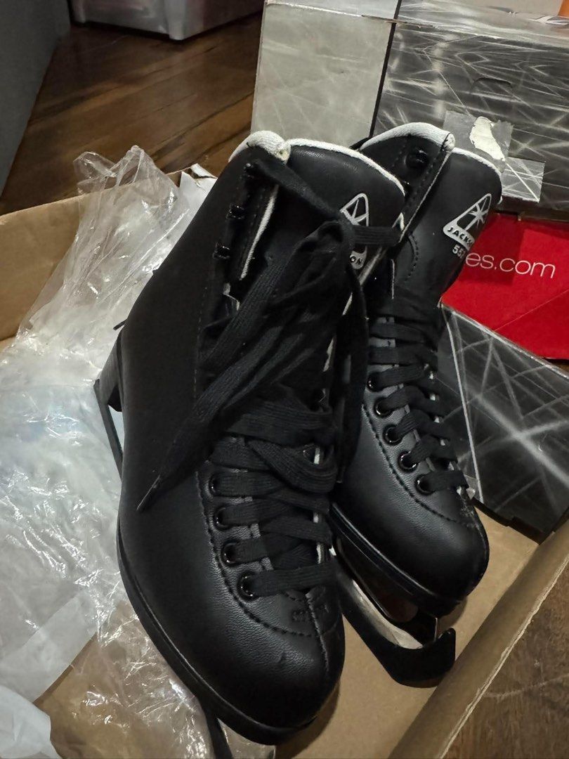 Jackson 550 (Category: Other Sports Equipment and Supplies) located in Taytay. Submitted by allluxbymaureenreyes7 (Listing ID 1466081689, Image 3). Description: Jackson 550 Preloved/2nd hand Good for beginners Size 2 8-10 yo.