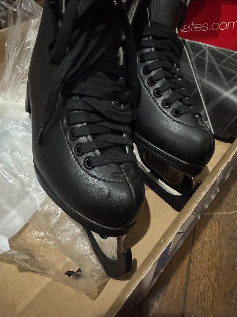 Jackson 550 (Category: Other Sports Equipment and Supplies) located in Taytay. Submitted by allluxbymaureenreyes7 (Listing ID 1466081689, Image 2). Description: Jackson 550 Preloved/2nd hand Good for beginners Size 2 8-10 yo.