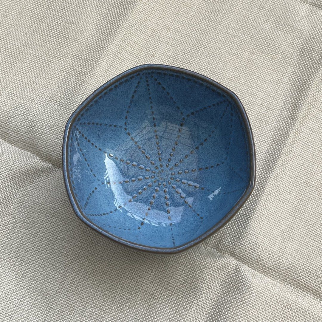 Japanese Style Dotted Starburst Blue Ceramic Dish (Category: Food Organization & Storage) located in Davao. Submitted by lili.enne (Listing ID 1466087267, Image 1). Description: .
