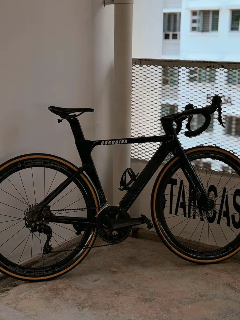 Java fuoco 2024 (Category: Bicycles) located in Singapore. Submitted by rarestone.0a101f (Listing ID 1465969587, Image 1). Description: Price is negotiable Java fuoco 2024 Full carbon frame and fork size 48 Shimano 105 groupset Ultegra crank Kmc sl speed chain Integrated decaf cockpit Decaf 40mm carbon wheels Gp5000 tyres Carbon seatpost 3d carbon saddle Bottle cage Pedals will be changed to flats unless you bring your own Extra acessories Nebula