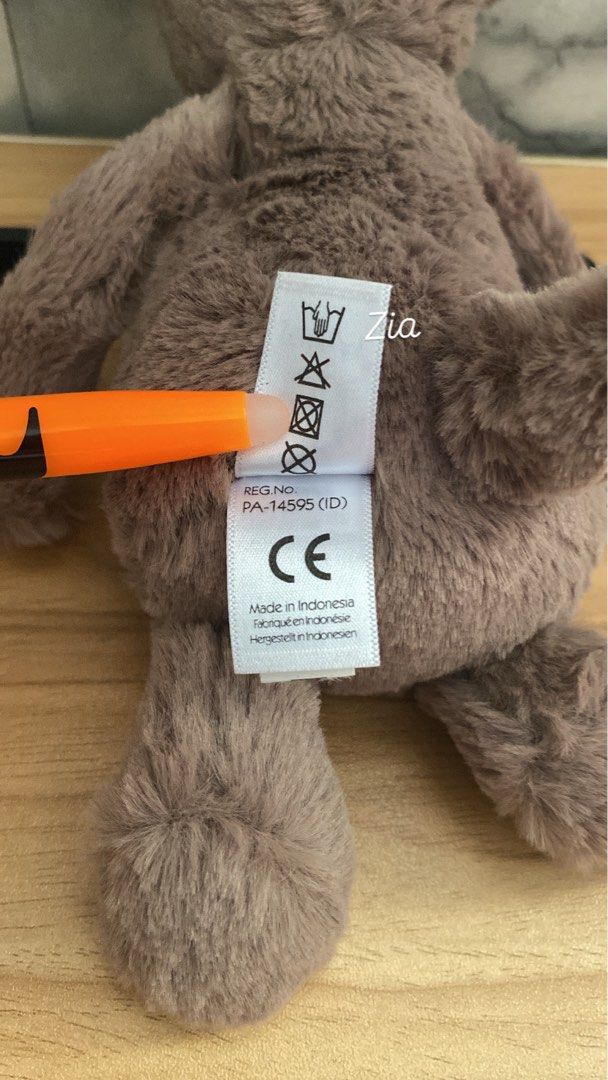 Jellycat London Bashful Reindeer Small (Category: Plushies & Soft Toys) located in Caloocan City. Submitted by izzyjelly (Listing ID 1465965811, Image 3). Description: Free shipping✅✅✅ - Brand: Jellycat London - Item: Brown reindeer plush toy - Design: Sitting style with beans inside for stability - Features: Soft brown fur, dark brown antlers, and a white snout - Condition: Brand new with original cloth tags and washing instructions attached - S