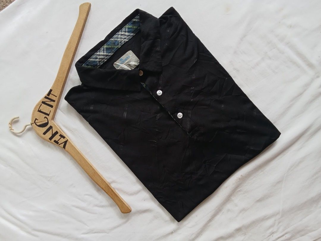 j.lindeberg (Category: Activewear) located in Cebu City. Submitted by canumay_vincent123 (Listing ID 1466032928, Image 3). Description: JLINDEBERG AOP PRINT GOOD AS NEW CONDITION 20X28 DIMENSION 10 X 10 COLORATE NO ISSUE LOCATION CEBU.