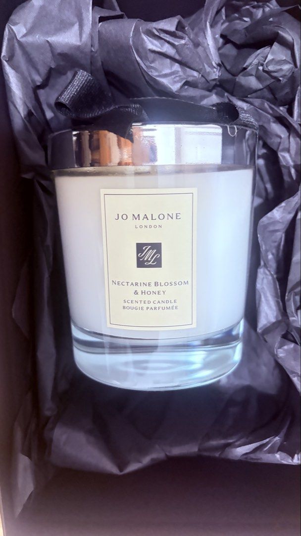 Joe malone candle gift with box (Category: Other Home Decor) located in Pasig City. Submitted by aillegra (Listing ID 1466047746, Image 1). Description: .