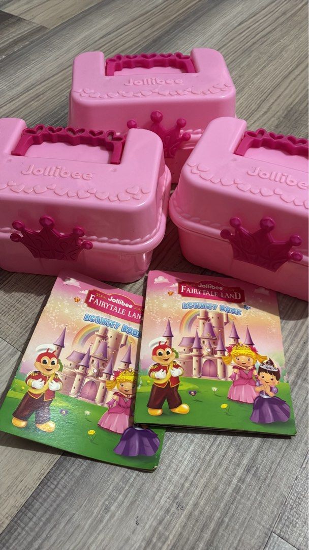 jollibee kiddie meal toy (Category: Kids Toys) located in Subic. Submitted by rosalyntlopez (Listing ID 1466054464, Image 1). Description: 200 take all jnt gcash 📍subic.