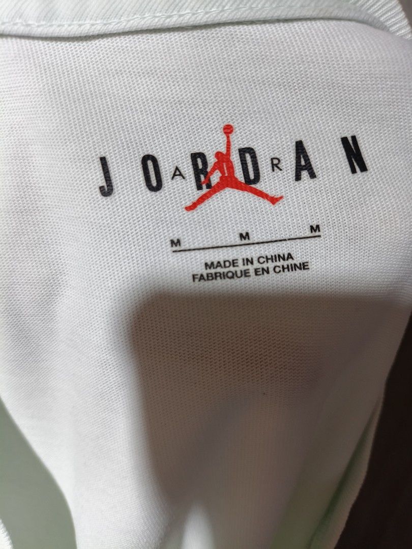 Jordan Flight White T-Shirt (Category: Tshirts & Polo Shirts ) located in Maasim. Submitted by ukayganda25 (Listing ID 1466022672, Image 3). Description: - Authentic white Jordan Flight t-shirt - Features a subtle embroidered Jumpman logo patch on the left chest - Classic crew neck with a comfortable relaxed fit - Made from breathable, high-quality cotton fabric - Standard PH sizing - Condition: Brand new / Excellent (ready to ship).