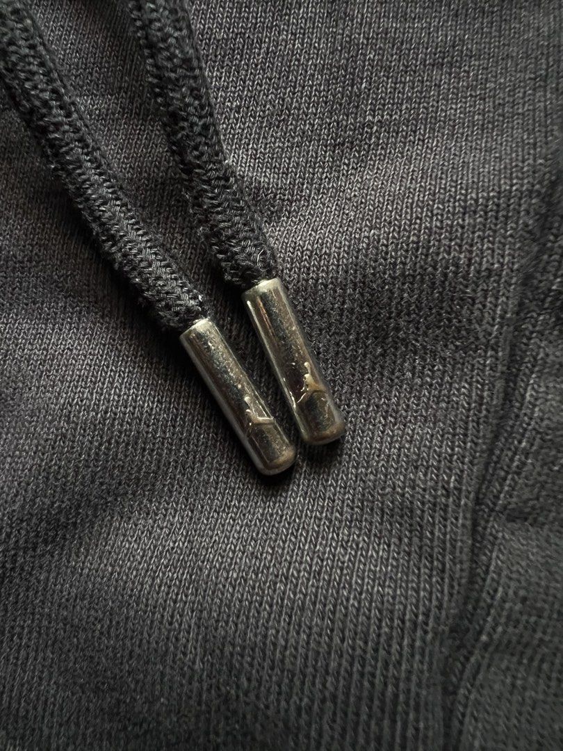 JORDAN JOGGER PANTS (Category: Joggers) located in Manila. Submitted by thriftwhoop (Listing ID 1466070695, Image 3). Description: JORDAN JOGGER Complete tags 32 up to 42 waistline 38 length 13.5 thigh Good condition 9.8/10 color rate Need wash .