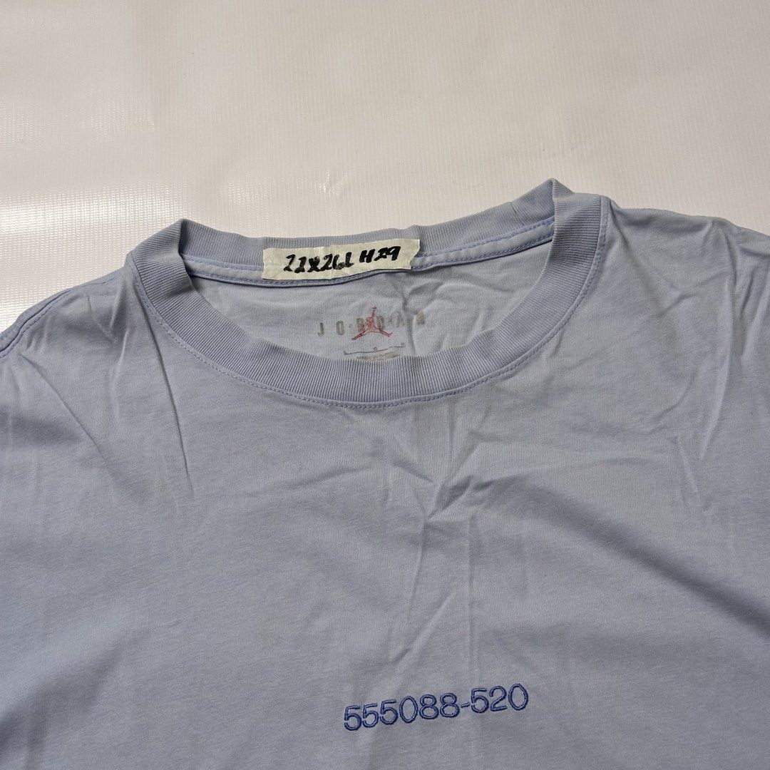 Jordan Light Blue T-Shirt Large (Category: Tshirts & Polo Shirts ) located in Manila. Submitted by johnedel_james (Listing ID 1466122712, Image 2). Description: - Brand: Jordan - Color: Light Blue - Size: Large - Material: 100% Cotton - Design: Small front chest print and large Jumpman graphic on the back - Fit: Standard short sleeve crew neck.