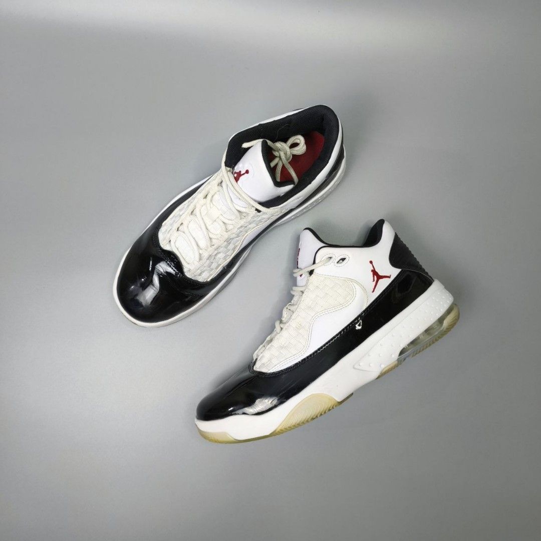 JORDAN MAX AURA 2 (Category: Sneakers) located in Baguio. Submitted by nikholeisshop29 (Listing ID 1465998610, Image 2). Description: JORDAN MAX AURA 2 1,880 + SF Size: 41 EUR | 26 cm | 8 US Excellent Condition No box included.