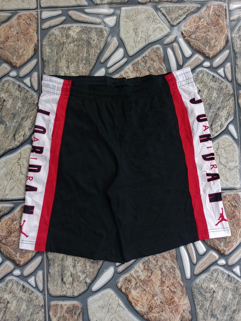 Jordan side script short (Category: Shorts) located in Baggao. Submitted by thriftislife123 (Listing ID 1466031497, Image 3). Description: w: freesize l:20 leg open:13 issue:none off/legit pm for more details.
