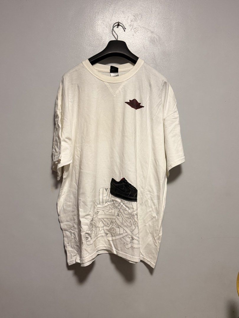 Jordan White Graphic T-Shirt (Category: Tshirts & Polo Shirts ) located in Manila. Submitted by swiftgem.eeb06e (Listing ID 1466080174, Image 1). Description: DIMES: 29 x 31 inches.
