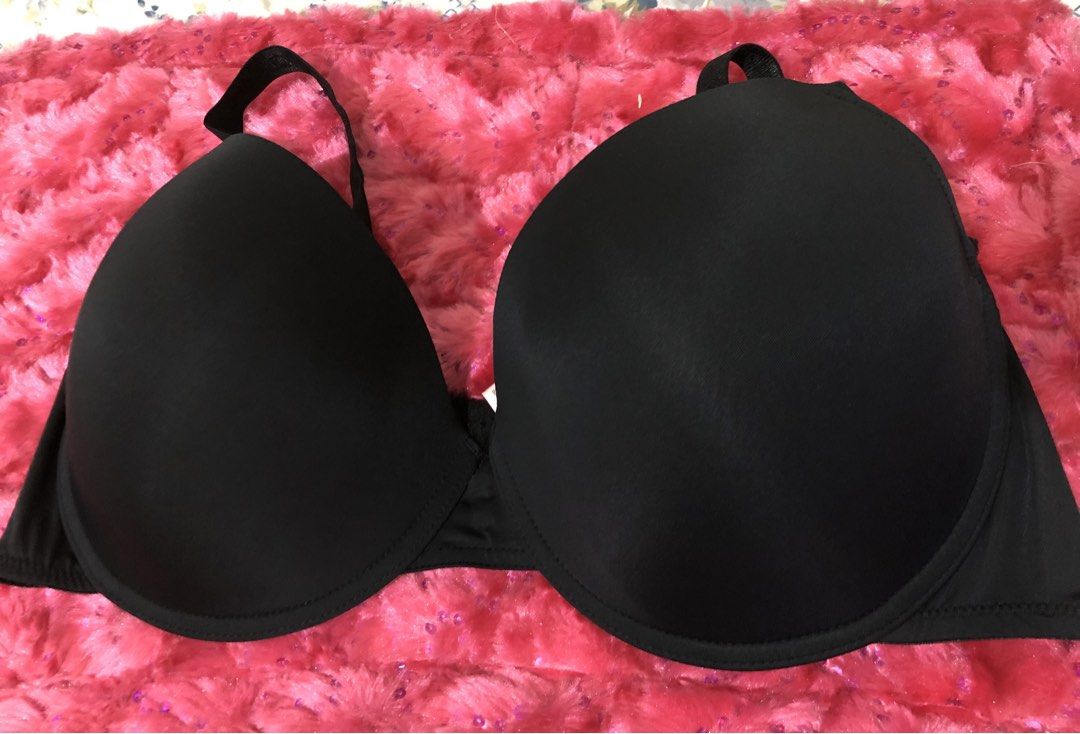 Juicy Couture Intimates 42D Black (Category: Undergarments & Loungewear) located in Mandaluyong City. Submitted by jennyitems (Listing ID 1466138973, Image 1). Description: 🌸 Brand New! Size 42D 🌸 Design: Black 💋 🌸 Clean. Brand New. 🌸 Shipping Fee c/o Buyer 🚚 🌸 For Plus Size 💃🏻 🌸 Juicy Couture Text on Straps! 😍👍 🌸 Very Nice! So gorgeous! 😍🩷 🌸 Shipping Fee c/o Buyer. Courier Options 🚚 : 1. Angkas 2. Lalamove 3. Joyride 4. Grab 5. 