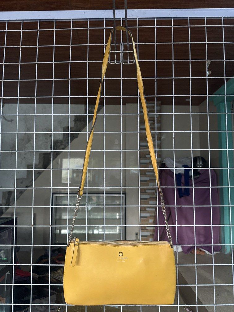Kate spade sling bag (Category: Cross-body Bags) located in Caloocan City. Submitted by hariel_beverly_onlineshop (Listing ID 1466034758, Image 2). Description: Location north caloocan.