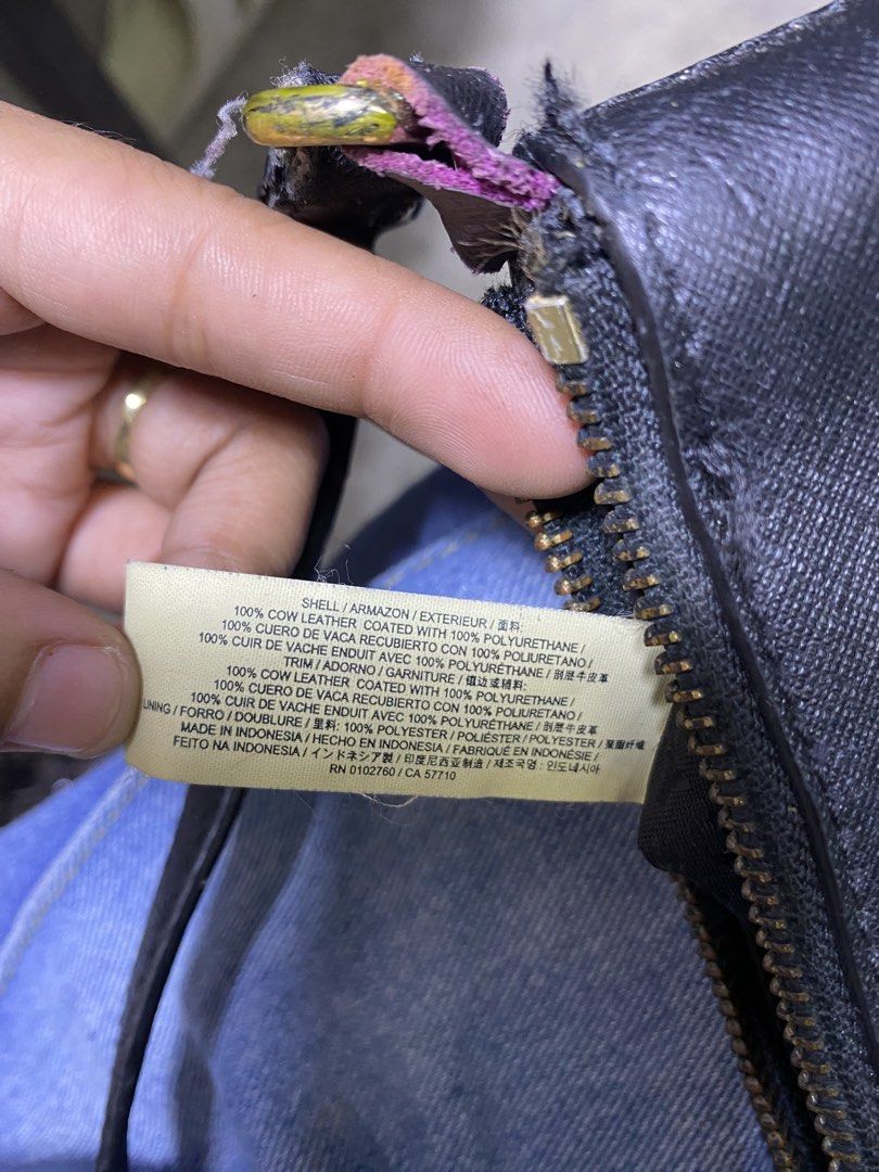 Katespade (Category: Announcements) located in Manila. Submitted by joanna121416 (Listing ID 1466119264, Image 3). Description: Sign of usage.