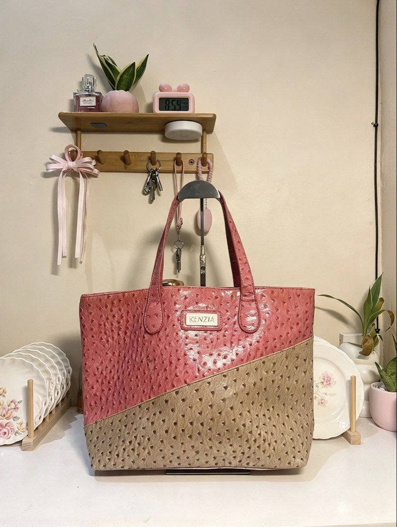kenzia ostrich tote (Category: Tote Bags) located in Manila. Submitted by thriftniyuno (Listing ID 1466137059, Image 1). Description: No issue.