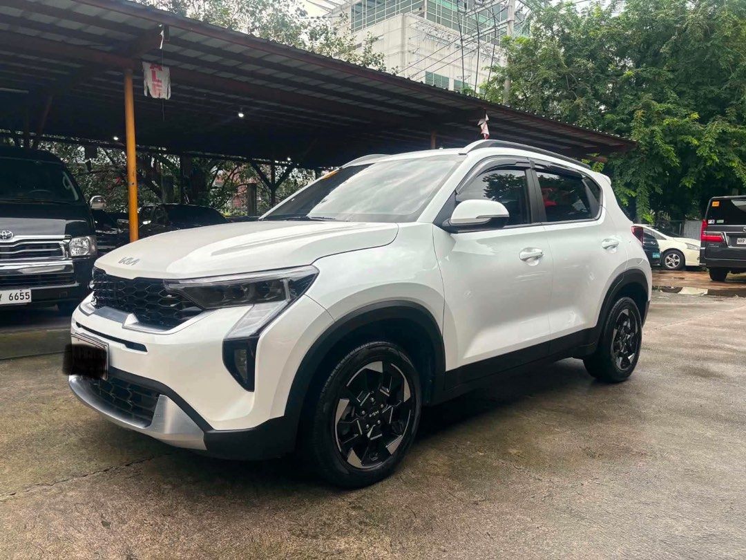 Kia Sonnet EX 2024 (Category: Everything Else Others) located in Kawit. Submitted by markuzmathers (Listing ID 1466059998, Image 1). Description: 2024 Kia Sonet EX 740,000 only FREE transfer of ownership FREE interior and exterior detailing - Save 300k from brand new! - 1.5L fuel efficient gas engine - Automatic transmission - 11k kms only - 9 plate ending ✔️ Cash - Financing - Trade in Cashout: 295,000 Includes downpayment, chattel mortgage fee 