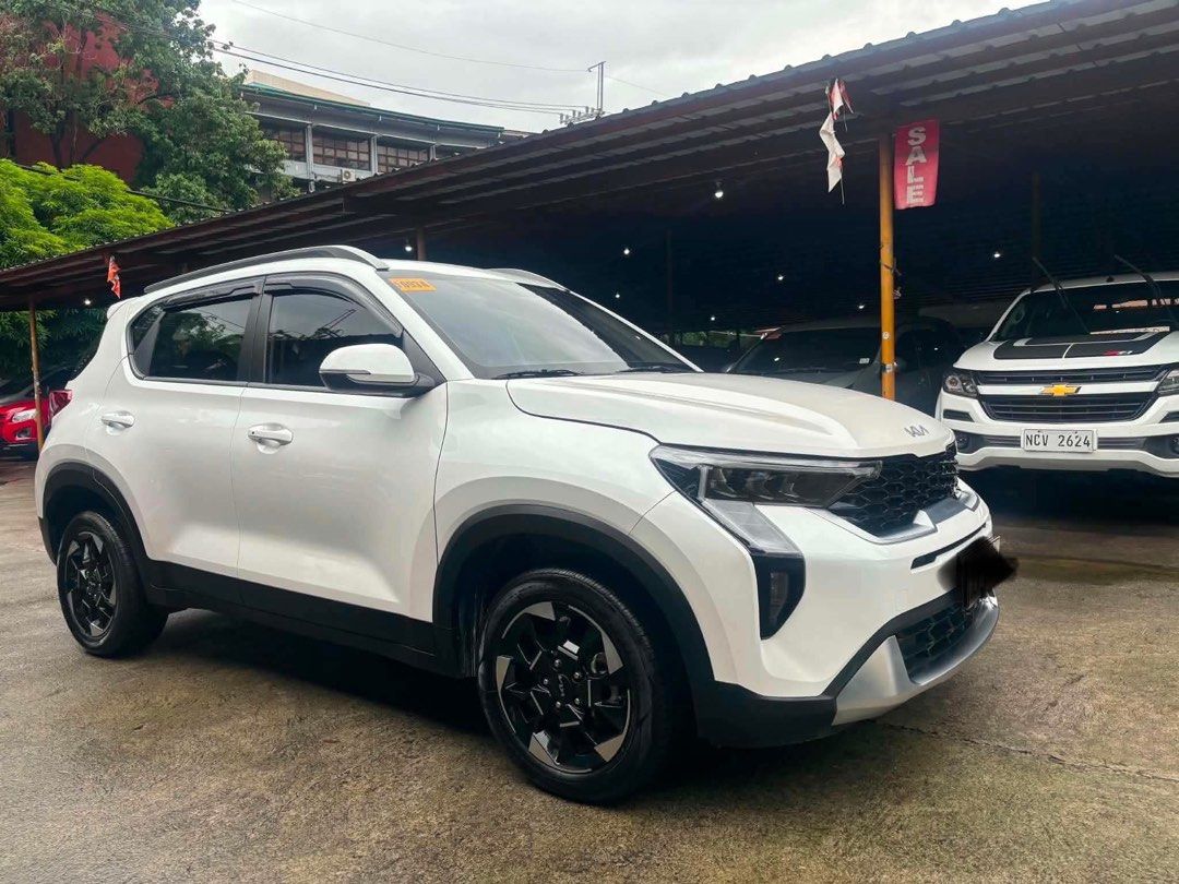 Kia Sonnet EX 2024 (Category: Everything Else Others) located in Kawit. Submitted by markuzmathers (Listing ID 1466059998, Image 2). Description: 2024 Kia Sonet EX 740,000 only FREE transfer of ownership FREE interior and exterior detailing - Save 300k from brand new! - 1.5L fuel efficient gas engine - Automatic transmission - 11k kms only - 9 plate ending ✔️ Cash - Financing - Trade in Cashout: 295,000 Includes downpayment, chattel mortgage fee 