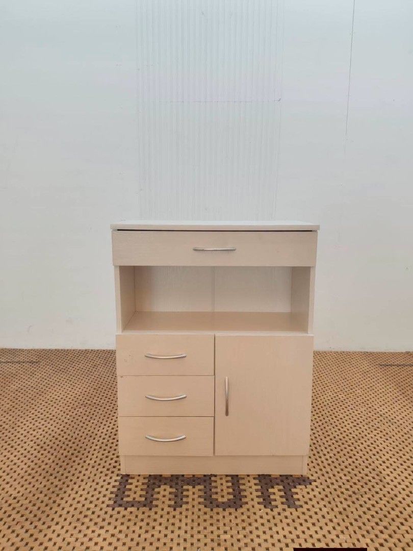 Kitchen Counter Top (Category: Shelves, Cabinets & Racks) located in Meycauayan. Submitted by marygracecasimiro (Listing ID 1466009370, Image 1). Description: White Kitchen Counter Top Price: 6,700 Sale:4,700 L23.5 x W11.5 x H31.5 In good condition💚/🩷.