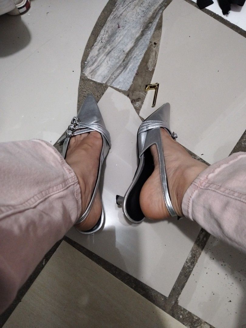 Kitten Heels (Category: Heels) located in El Salvador. Submitted by francheskaukayukay (Listing ID 1466015705, Image 2). Description: .
