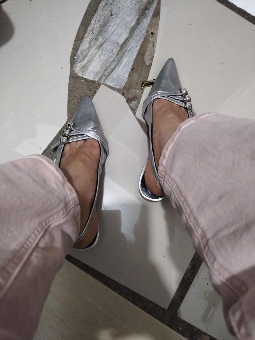 Kitten Heels (Category: Heels) located in El Salvador. Submitted by francheskaukayukay (Listing ID 1466015705, Image 1). Description: .