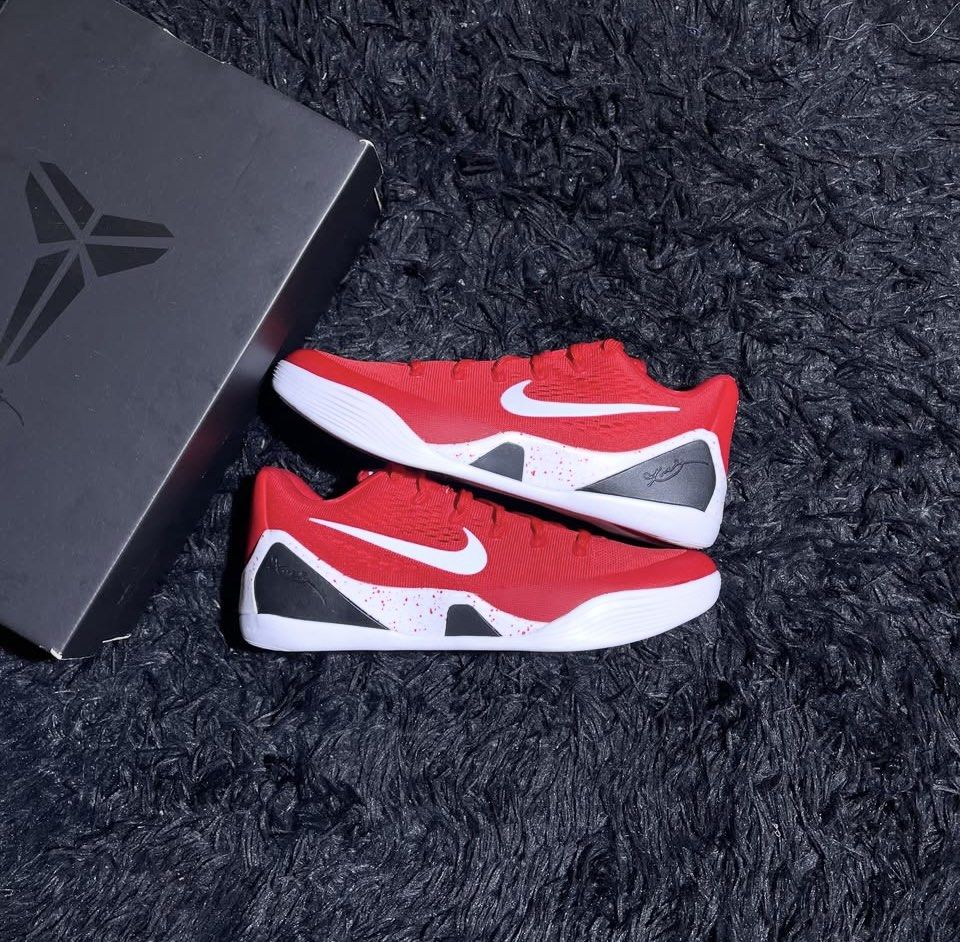 Kobe 9 University red (Category: Sneakers) located in Manila. Submitted by 21st.cop (Listing ID 1466059044, Image 1). Description: Kóbe 9 University red •Size: 11 US Men •Brandnew •Php: 9,495 Kóbe 9 University red •Size: 9.5 US Men •PADS •Php: 7,495.
