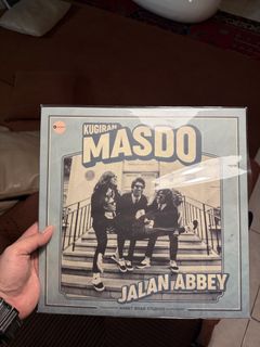 (Category: ) located in . Submitted by hantwosthriftclub (Listing ID 1466139983, Image 1). Description: .