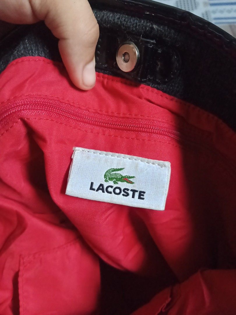 Lacoste (Category: Announcements) located in Lingayen. Submitted by mjaymerin (Listing ID 1465972876, Image 3). Description: ▪️LACOSTE TOTE BAG ▪️COLOR RATE:10/10 ▪️CONDITION:10/10 ▪️ISSUE:NONE.