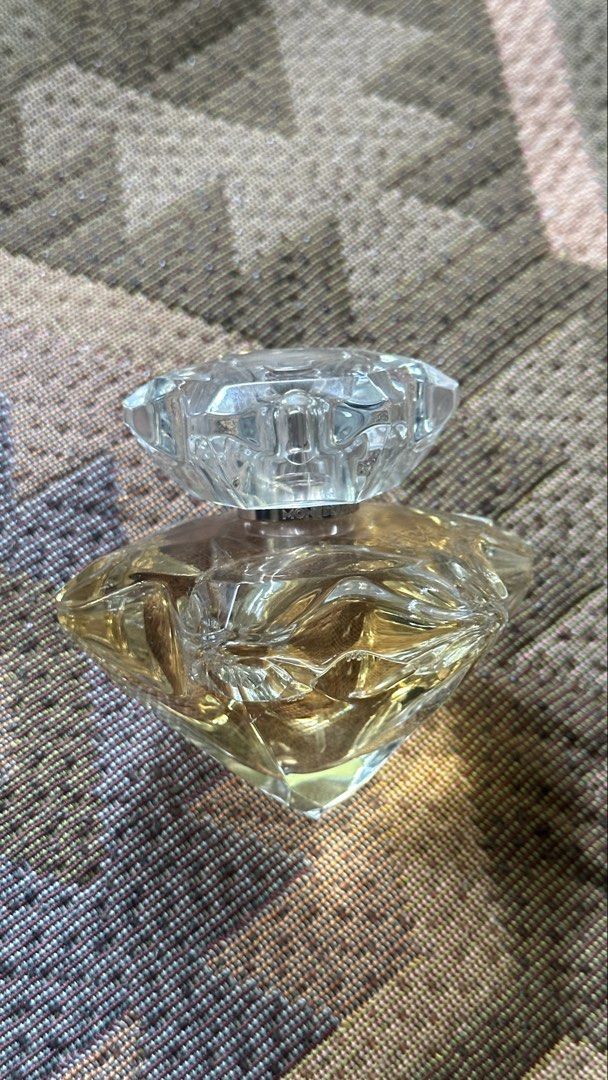 Lady Emblem Mont Blanc EDP 75mL (Category: Fragrance & Deodorants) located in Manila. Submitted by goldschlagered (Listing ID 1465963077, Image 1). Description: - Eye-catching diamond-shaped clear glass bottle - Filled with a stunning gold liquid - Elegant faceted cap with an engraved metal collar - Premium heavy glass base for a luxurious feel -Eau de Parfum Sprayed once or twice, comes with box though pagod na yung box.