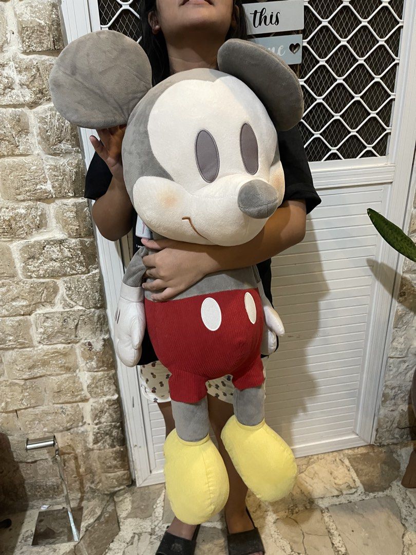 large, soft gray and white Mickey Mouse plush toy 33in (Category: Plushies & Soft Toys) located in San Fernando. Submitted by dntjapansurpluselyu (Listing ID 1466066556, Image 3). Description: .